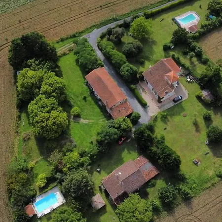 Recently Renovated House With Private Pool - Minutes To Aubeterre Sur Dronne Semesterbostad *
