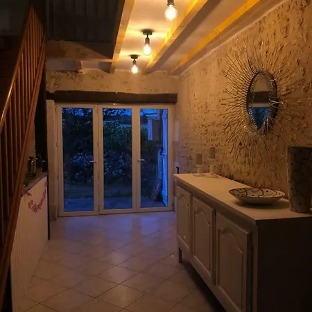 Recently Renovated House With Private Pool - Minutes To Aubeterre Sur Dronne * Bellon