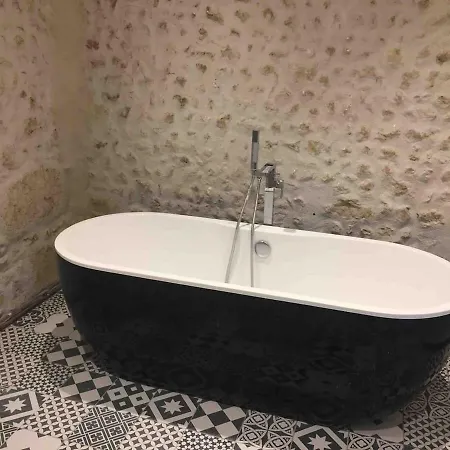 Recently Renovated House With Private Pool - Minutes To Aubeterre Sur Dronne Semesterbostad